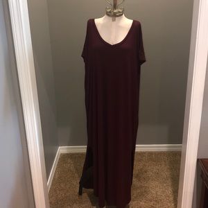 Wine colored, ankle length, Zenana maxi dress.